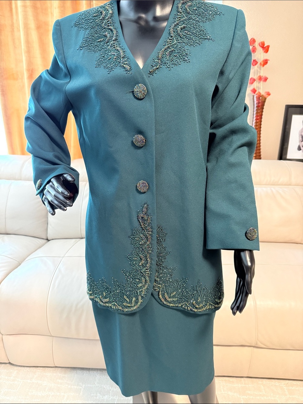 Emerald Green Embroidered Women's Skirt Suit - Elegant Two-Piece Set